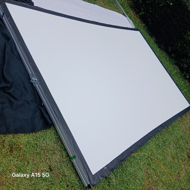 Large Draper Screen Kits With Projector