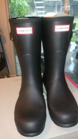 Hunter short black sizes 10