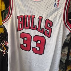 Chicago Bulls Pippen Jersey Medium