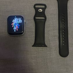 Apple Watch (series 8 ,45mm)