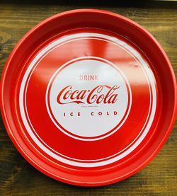 1 Coca-cola Serve Tray / 2 Carry-Serve Trays 