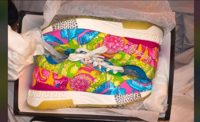 Versace Multicolor Baroque Sneaker Brand New/Never Worn (size M 7/ W 8-8.5/ EU 40)