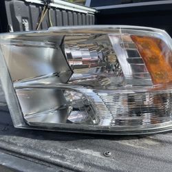 2019 Dodge Ram Headlight 