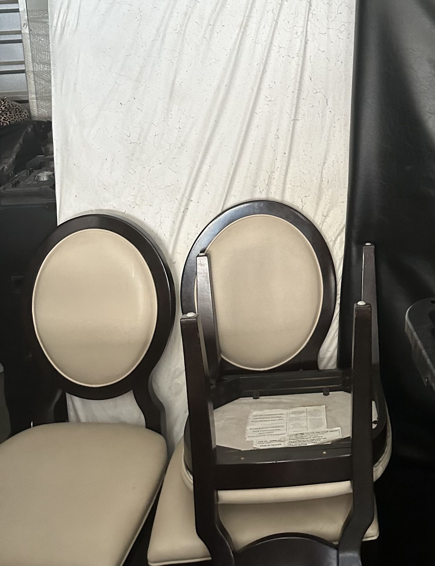 4 Chairs