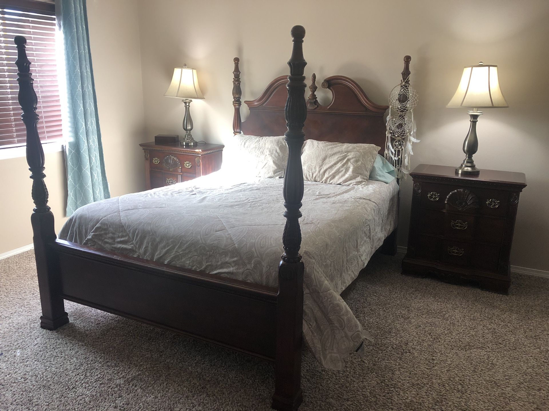 6pc Kathy Ireland Queen bedroom set. for Sale in Puyallup, WA OfferUp