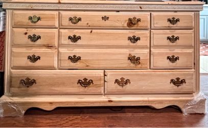 Matching Night Stands and dresser