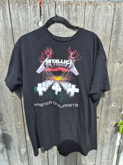 Metallica mens vintage shirt