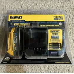 DeWalt 20V Max Powerstack 20 V 1.7 Ah Lithium-Ion Compact Battery and Charger Starter Kit 1 pc
