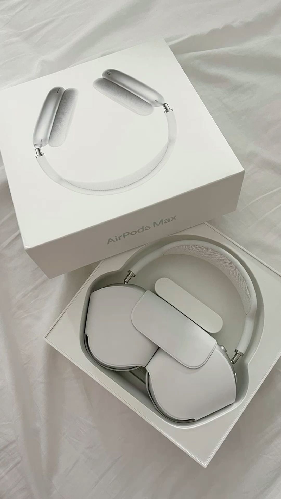 Selling AirPod 4 Pros And AirPod maxes