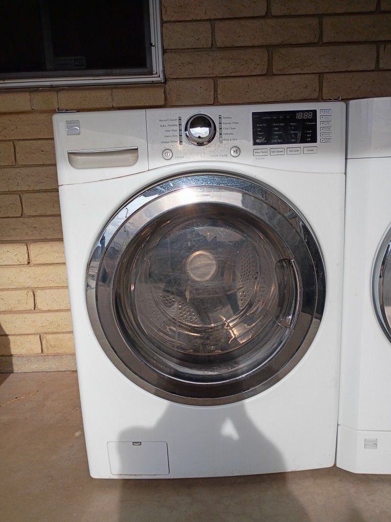 Kenmore Stackable Washer And Dryer In Good Working Condition $300