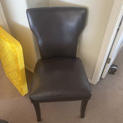 8 Leather Chairs Like New 