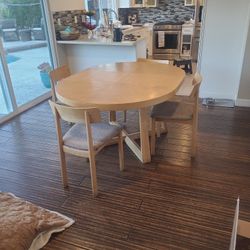Dining  Table 