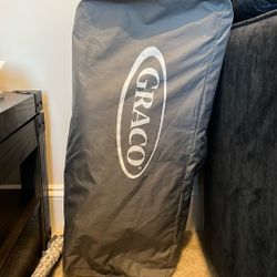 Graco Pack And Play On The Go 