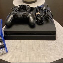 PS4 SLIM 1 TB
