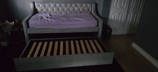 Day bed