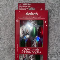 Claire’s Christmas/holiday press on nails