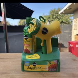 $9.99 NEW. Miracle-GRO LiquaFeed Advance Starter Kit with Garden Feeder