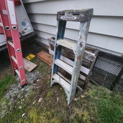 4 Ft Ladder Dirty But Good