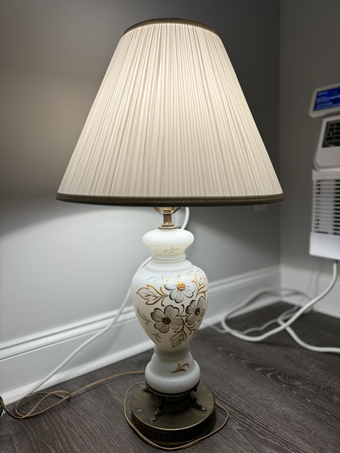 Vintage/antique Lamp
