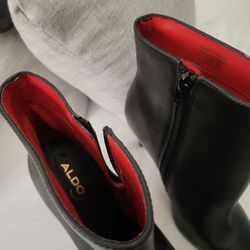 Aldo  Anke Womans Boots  New Size 8
