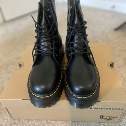 Dr. Martens Women’s Shoes, Size 10 Jadon Black Platform 