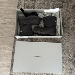 BALENCIAGA ALASKA NYLON BOOT 100% AUTHENTIC 
