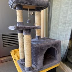 Small Cat Tree with Scratching Posts and Cozy Hideaway