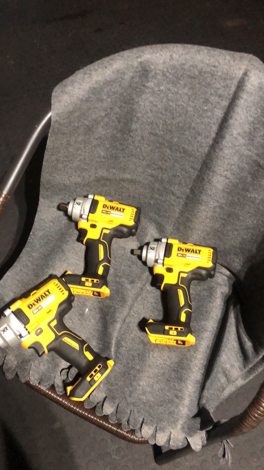 New Dewalt impacts wrench 1/2 tool only $ 140 each