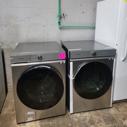 New Scratch And Dent Samsung Bespoke  Front Load Washer And Electric Dryer Set 6-months Warranty 