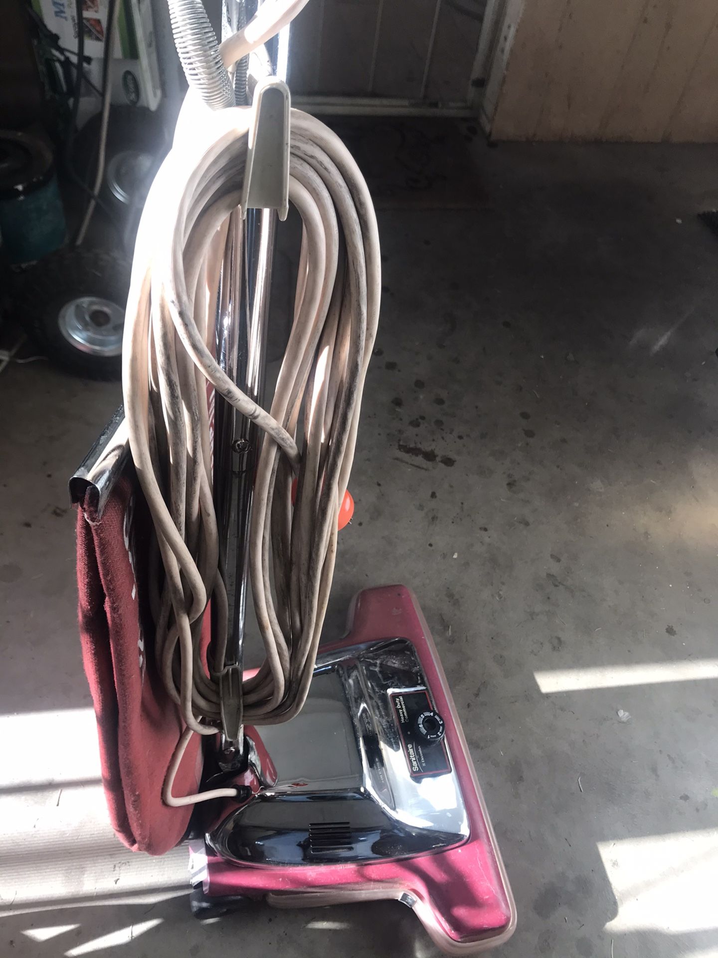 Sanitaire upright vacuum