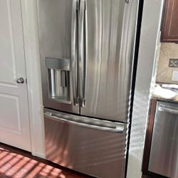 GE ENERGY STAR 27.7 Cu. Ft. French-Door Refrigerator