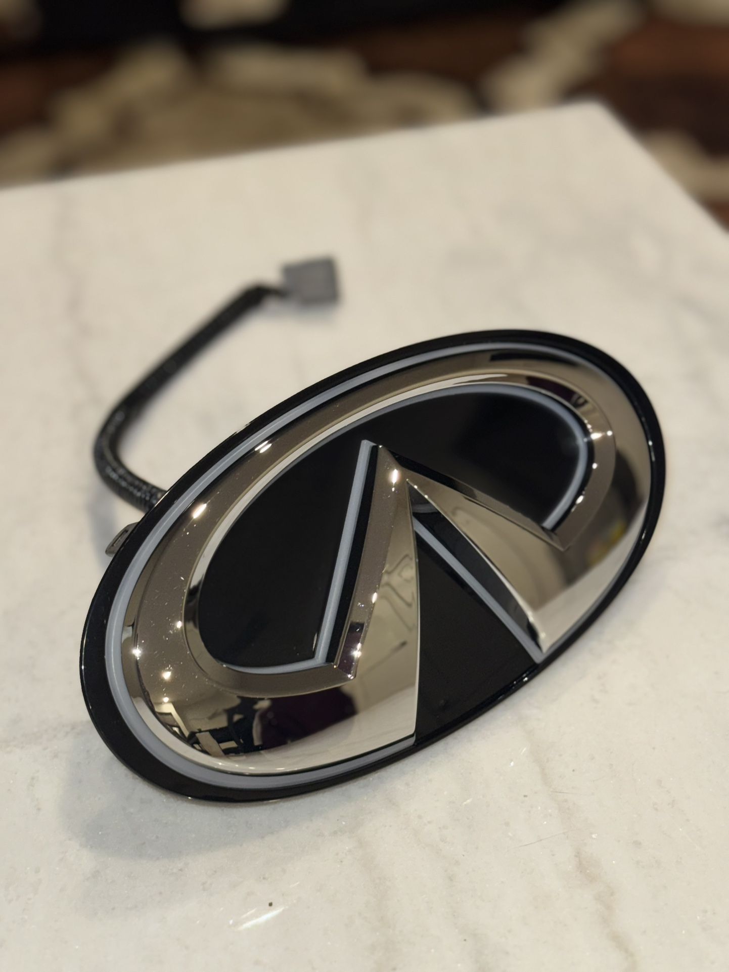 INFINITY QX60 SUV IllUMINATED  EMBLEM 