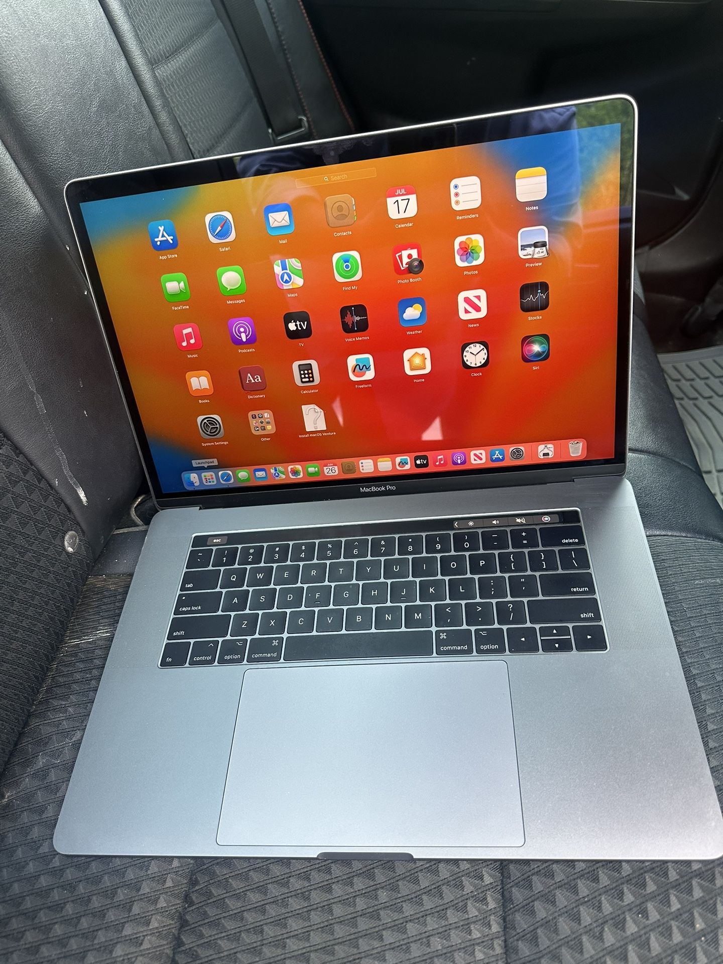 Apple MacBook Pro Laptop For Sale Nice Big Screen Intel i7 Quad Core 16GB Ram 256GB SSD Storage Ready For School Work Or Entertainment 