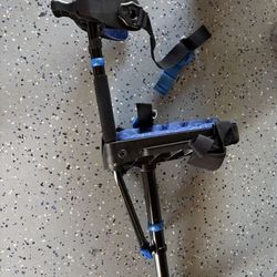 iWALK3.0 Hands-Free Adjustable Crutch.