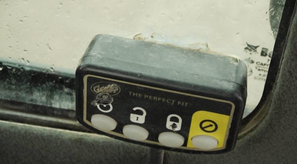 2017 Bobcat E26 – $22,500 – 2,400 hrs Material handling