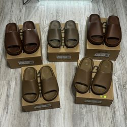 Brown Yeezy Slides [CHECK DESCRIPTION]
