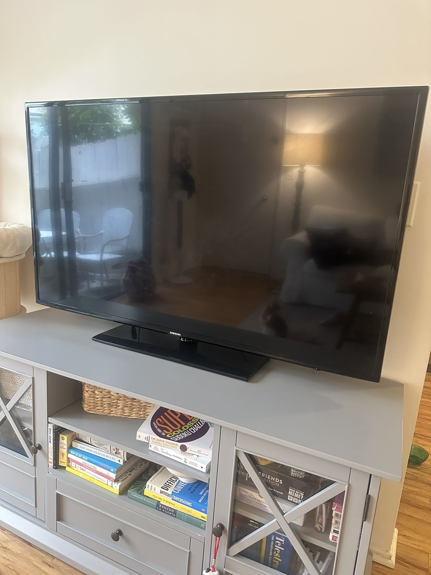 Samsung 55” Smart TV