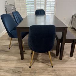 Table, Chairs, Bench, Dining Room 