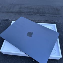 MacBook M2 2022 256GB 