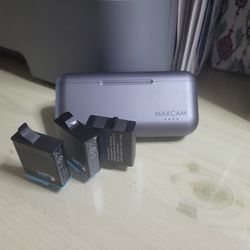 Gopro Hero 8 BATTERY & CHARGER 