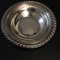 VINTAGE Wm ROGERS 6.5” Round Rope Design Edge Silver Plate Bowl 848