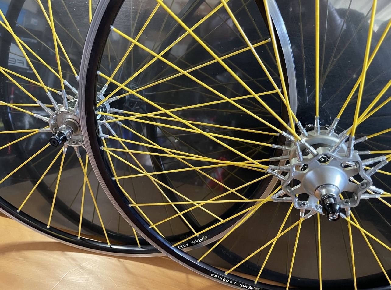 SPINERGY SPOX 700c ROAD BIKE WHEELSET YELLOW BLACK CARBON HUBS for