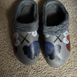 Kaws x Elmo Clogs