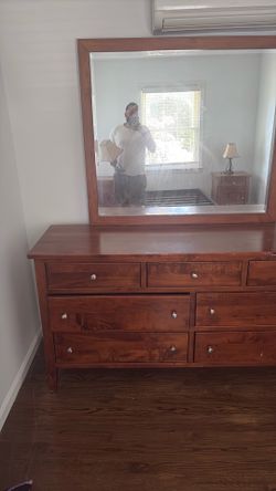 Dresser and night stand 200$