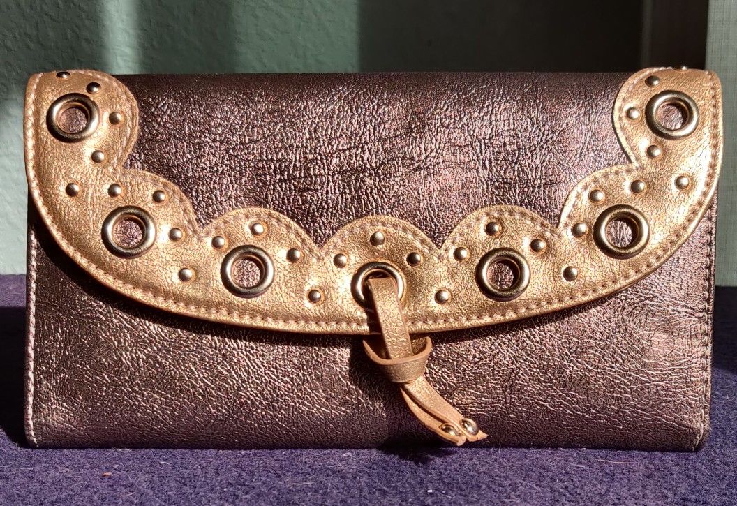 Mercer & Madison clutch purse