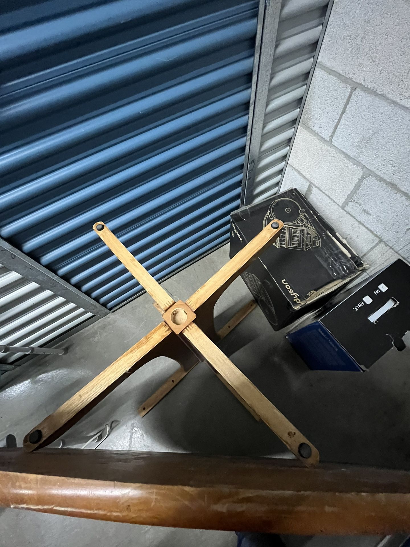 Dinning Table And Chairs