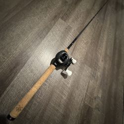 Daiwa Bait Casting Fishing Combo. 