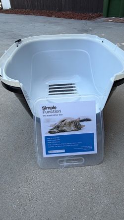 Enclosed Cat Litter Box NEW