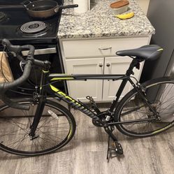 Schwinn Phocus 1600 Men's Road Bike 700c Wheels, 56CM Frame