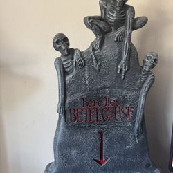beetlejuice tomb decor 